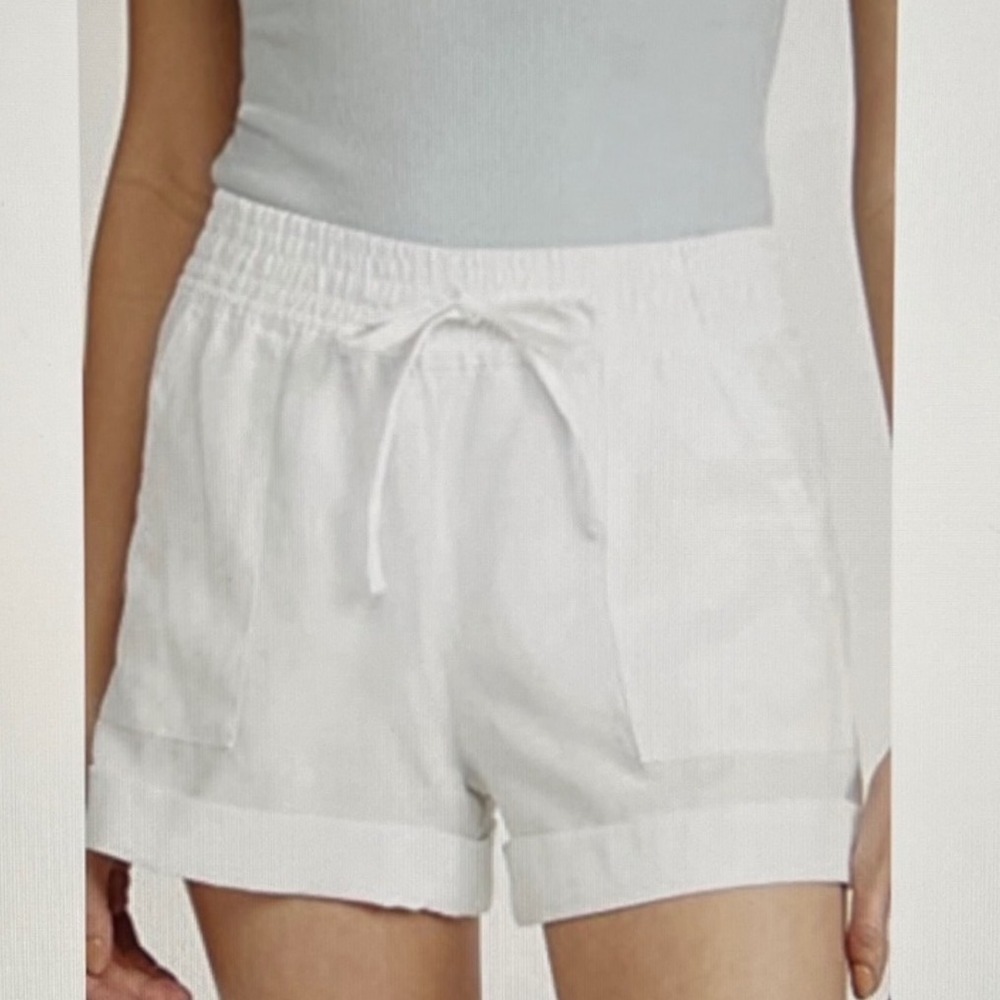 ALICE + OLIVIA White Linen Blend Cuffed Drawstring Shorts Size Small